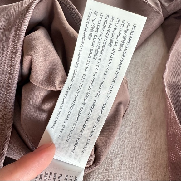 A&F Never Worn Long Sleeve Bodysuit With Mesh New With Tags - Picture 13 of 14